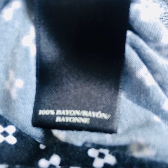 Ann Taylor black floral rayon tee - Picture 5 of 5